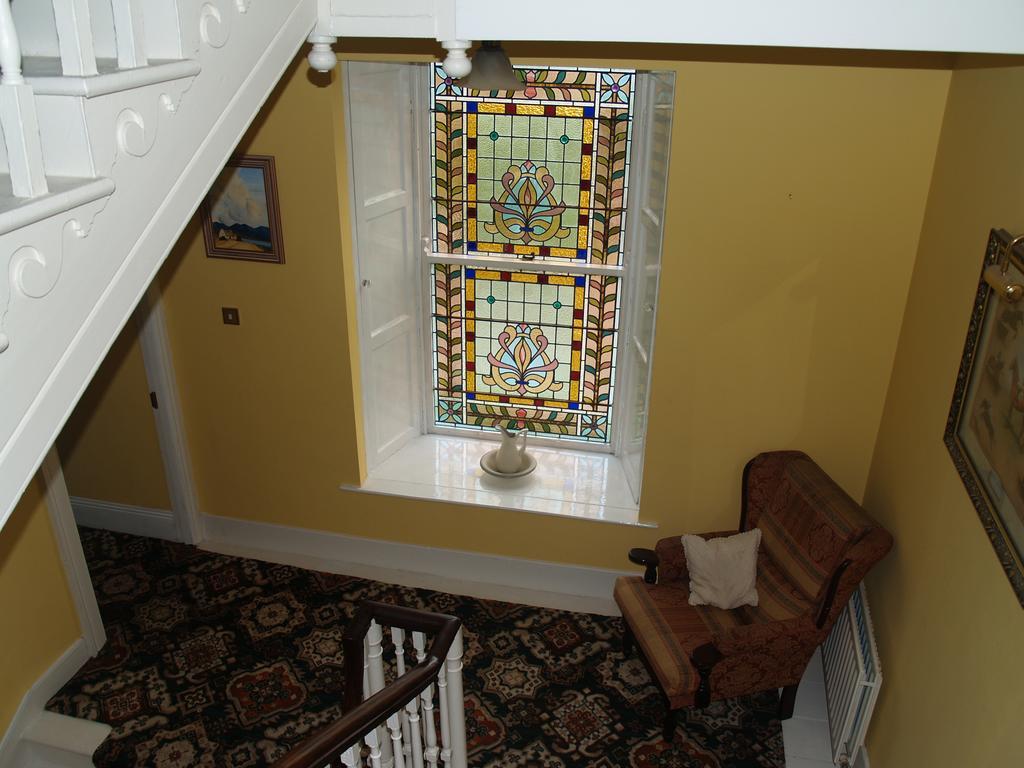 Castlemorris House Hotel ทราลี ภายนอก รูปภาพ